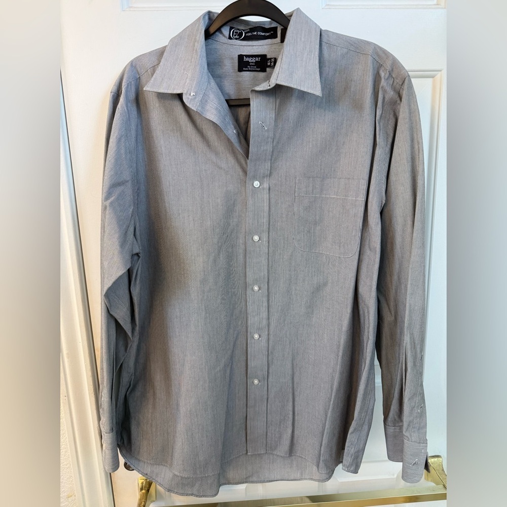 Haggar Men’s Gray Long-Sleeve Dress Shirt